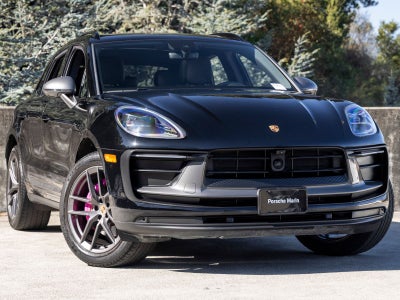 2023 Porsche Macan Macan T