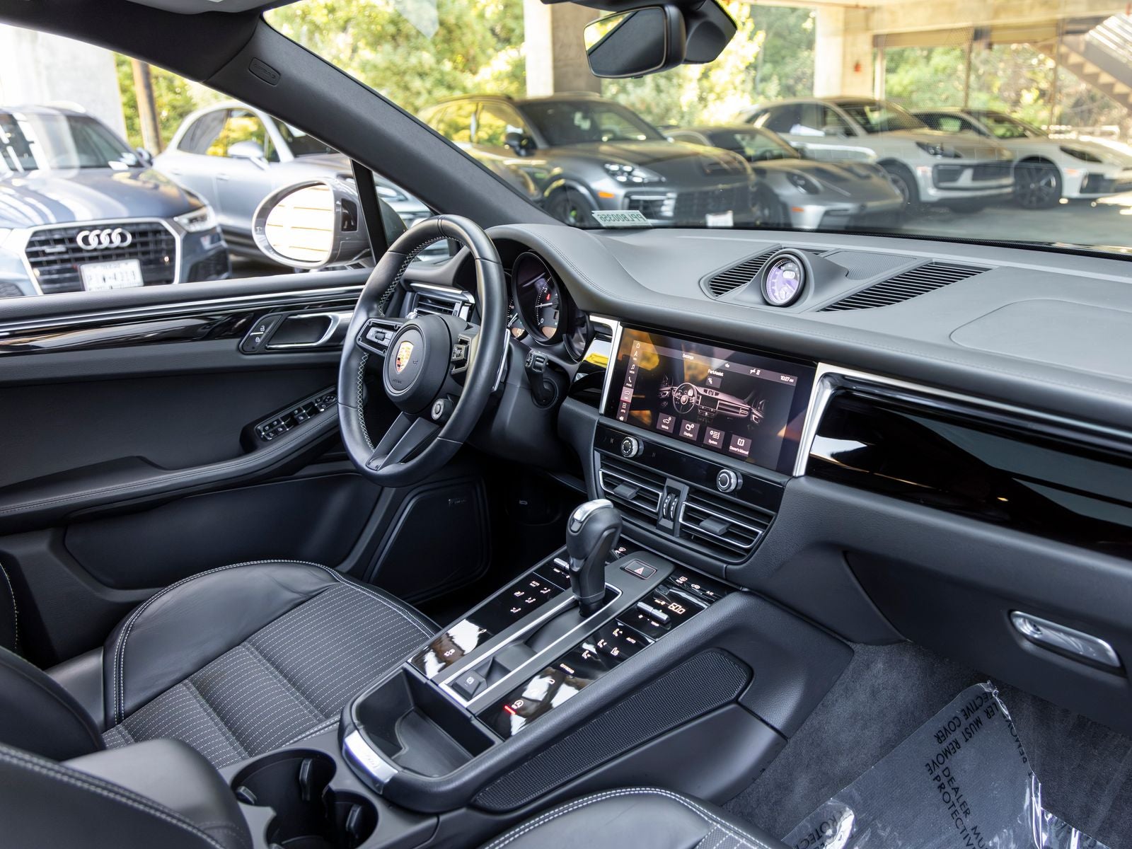 2023 Porsche Macan Macan T