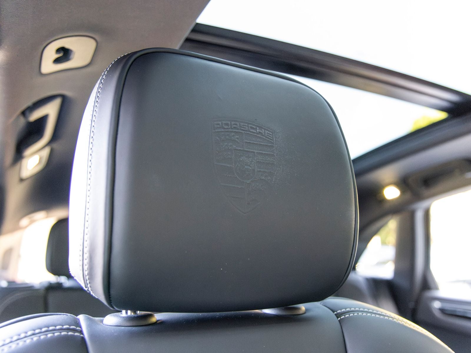 2023 Porsche Macan Macan T