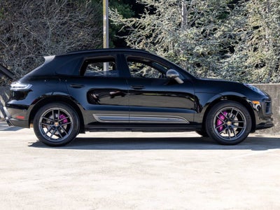 2023 Porsche Macan Macan T