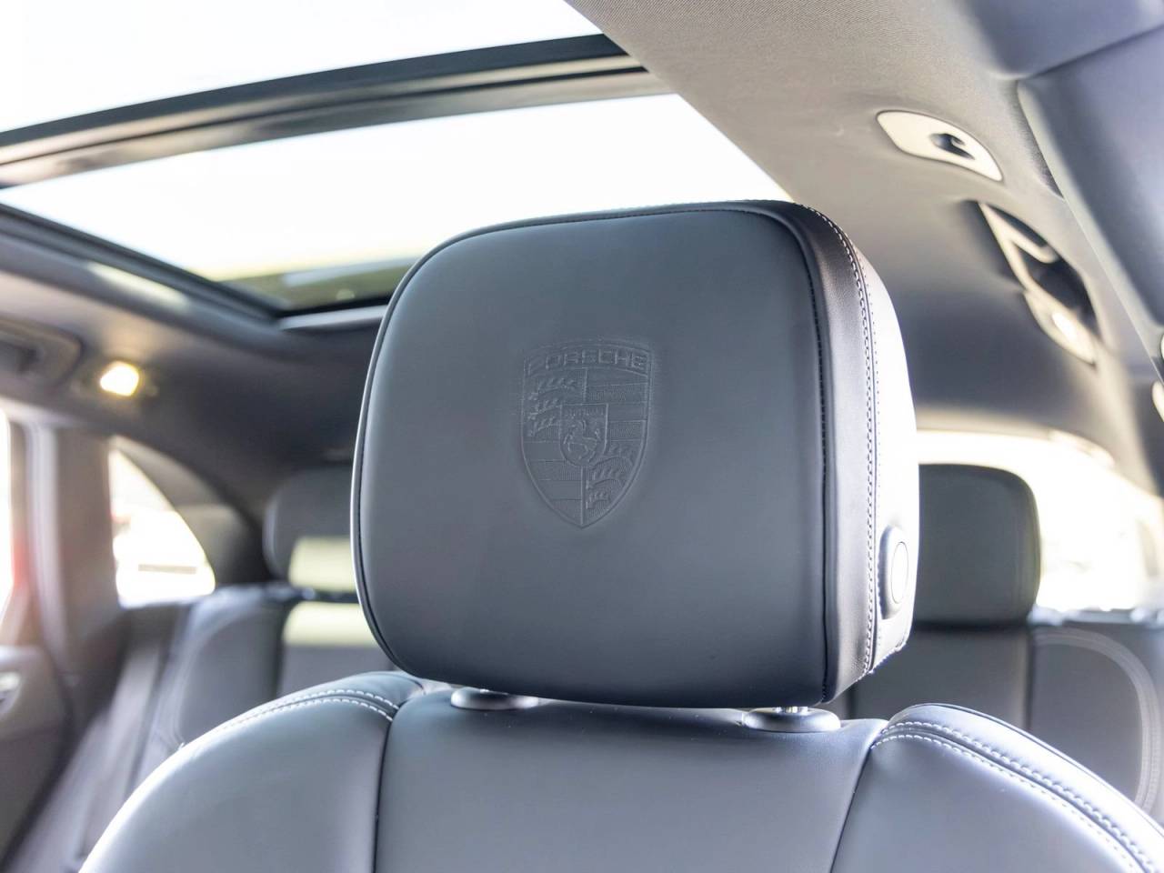 2023 Porsche Macan Macan T