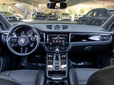 2023 Porsche Macan Macan T