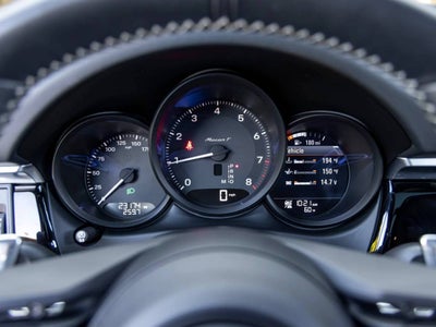 2023 Porsche Macan Macan T