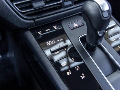 2023 Porsche Macan Macan T
