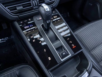 2023 Porsche Macan Macan T