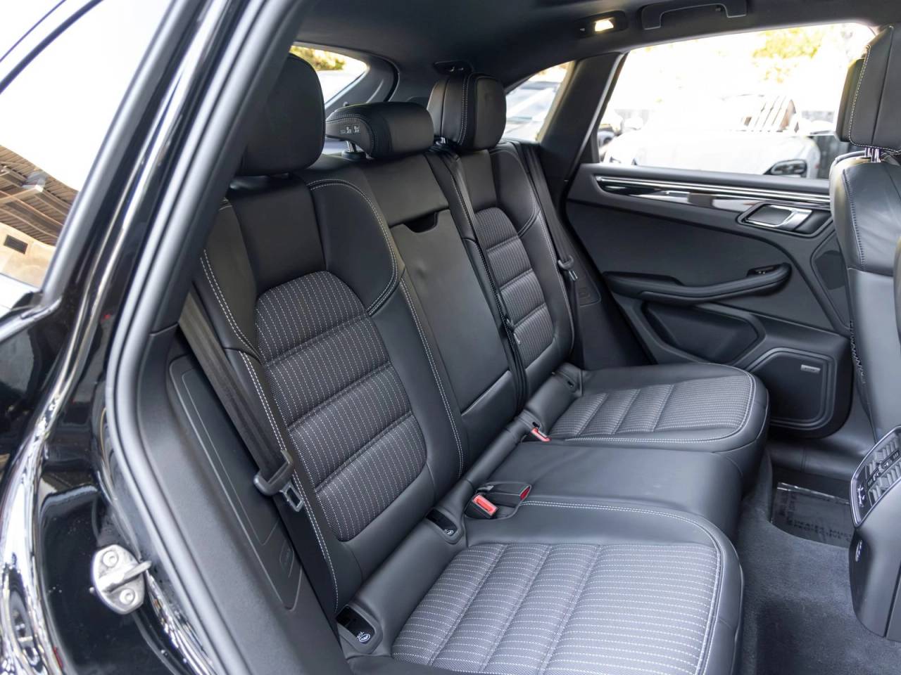 2023 Porsche Macan Macan T