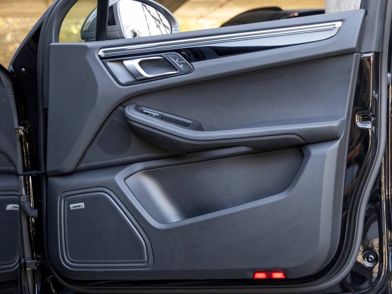 2023 Porsche Macan Macan T