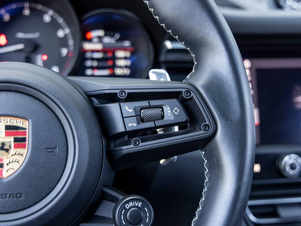 2023 Porsche Macan Macan T