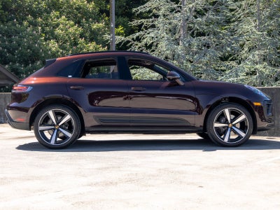 2026 Porsche Macan Base