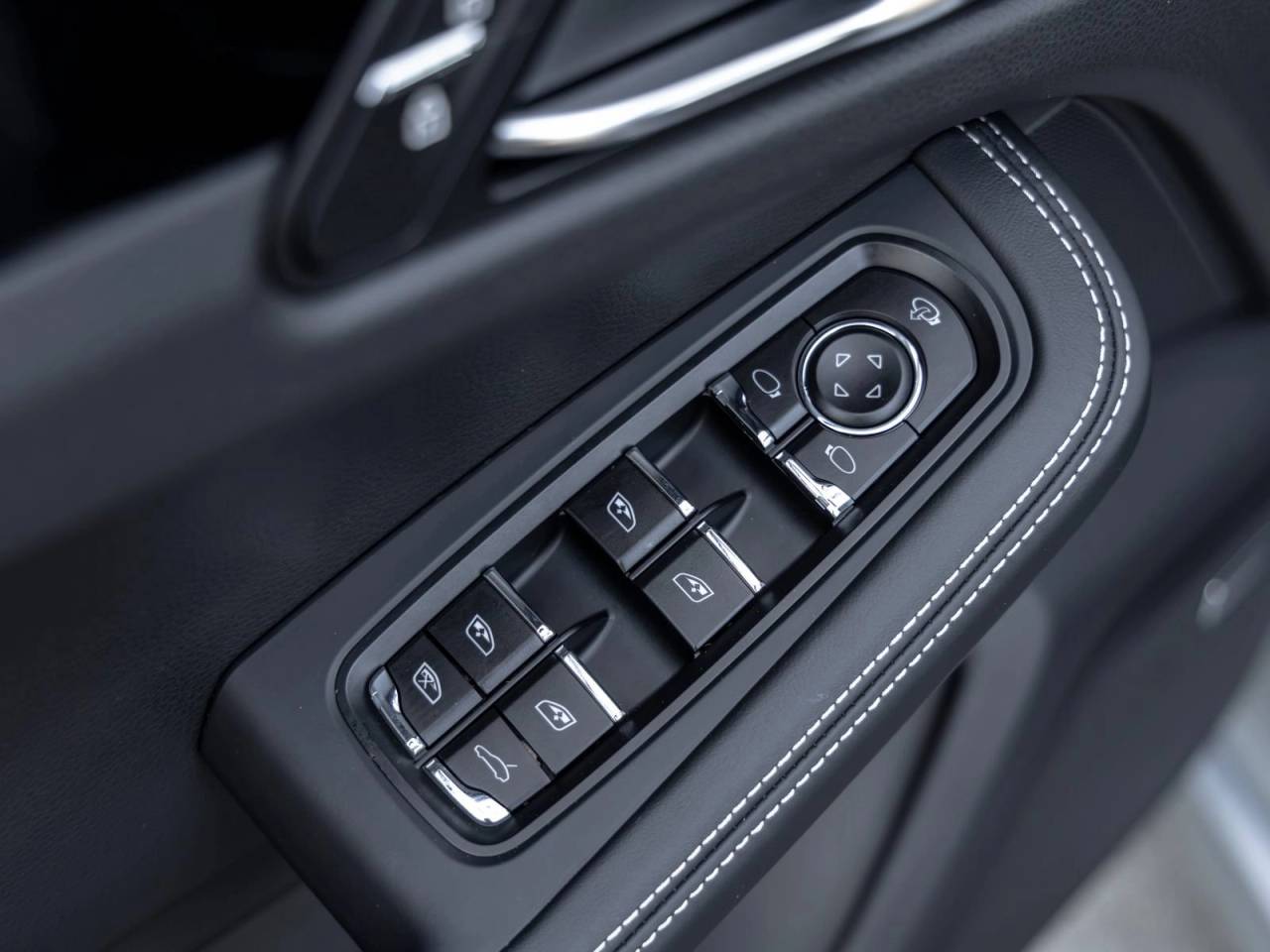 2026 Porsche Macan Macan T