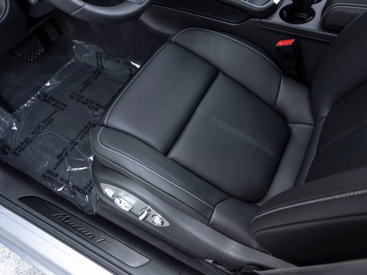 2026 Porsche Macan Macan T
