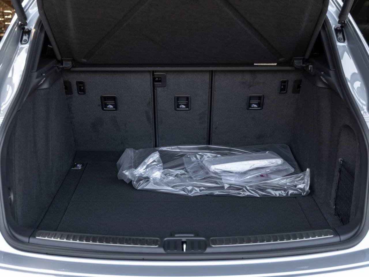 2026 Porsche Macan Macan T