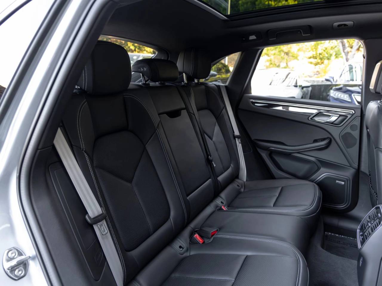 2026 Porsche Macan Macan T