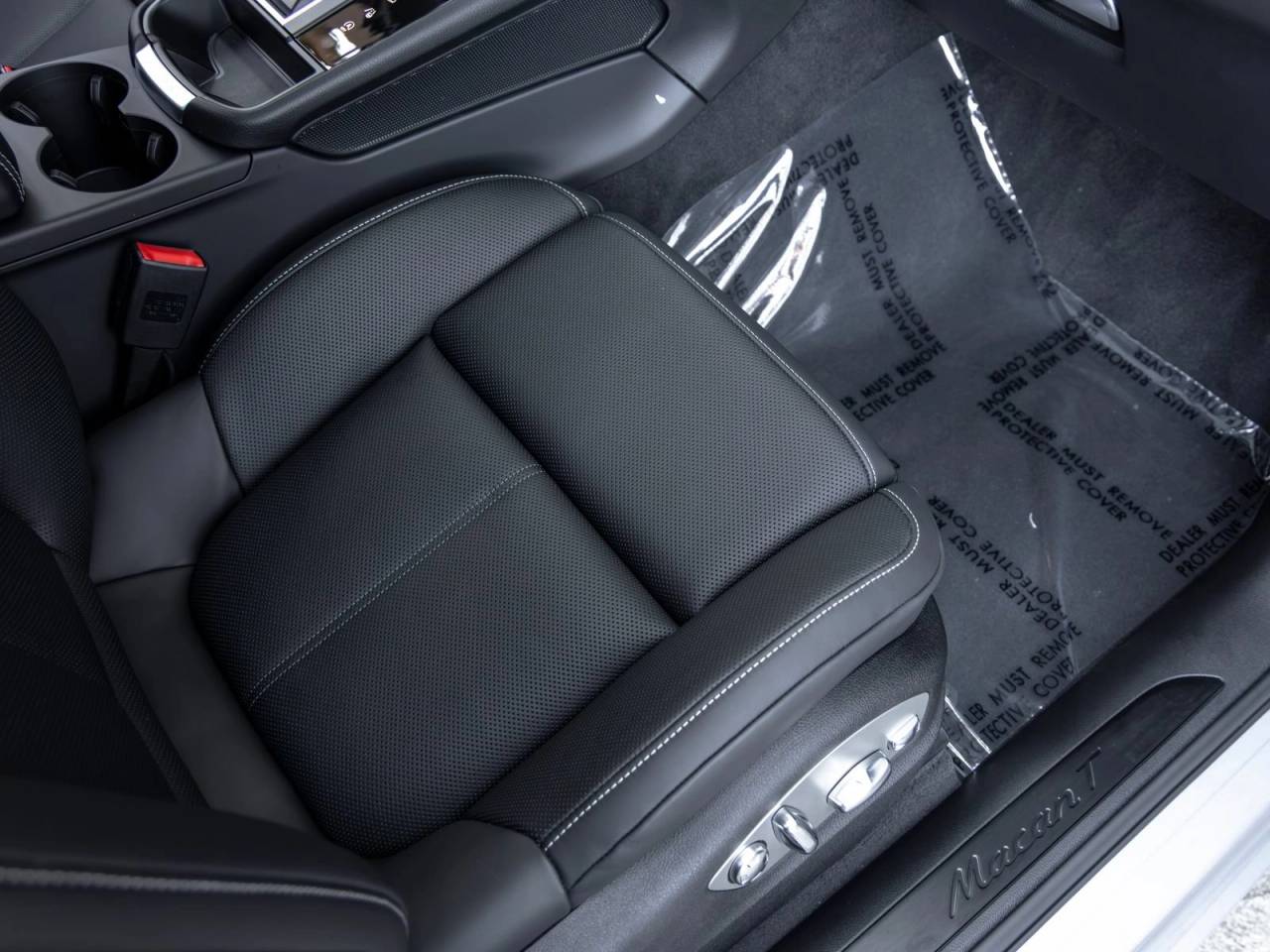 2026 Porsche Macan Macan T