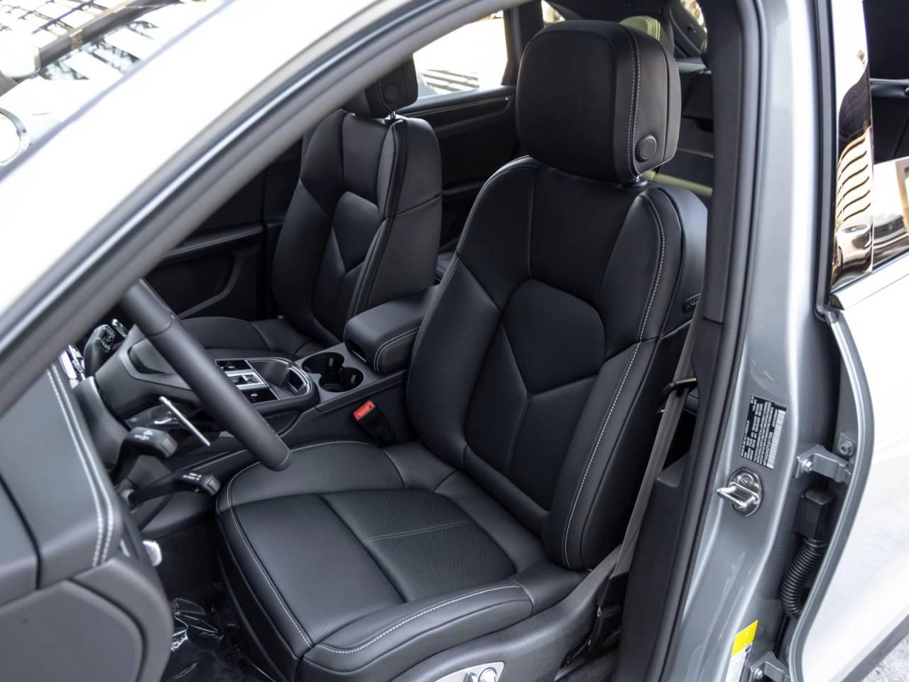 2026 Porsche Macan Macan T