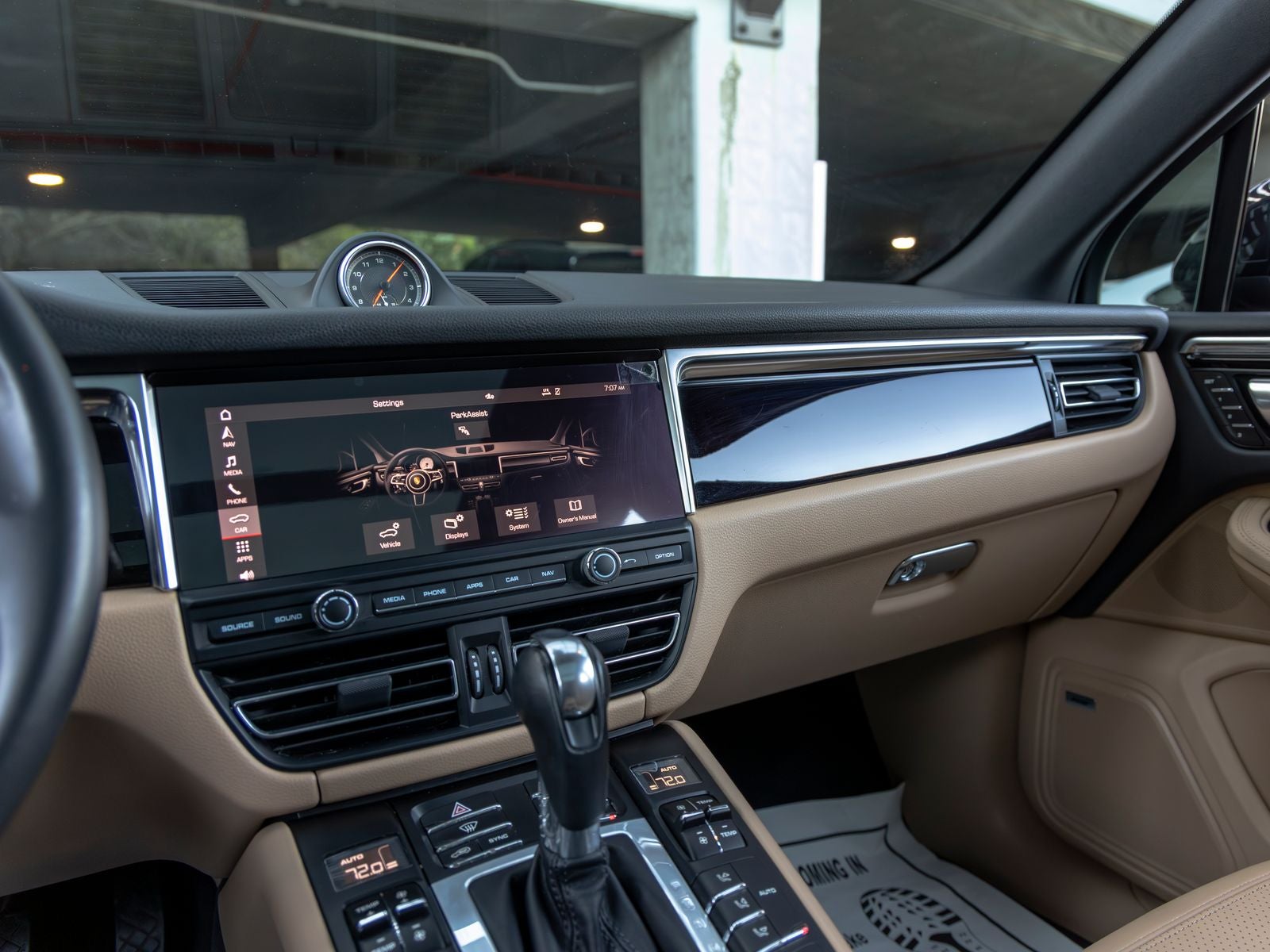 2020 Porsche Macan Macan