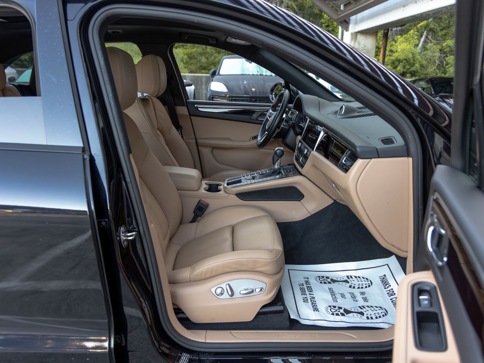 2020 Porsche Macan Macan