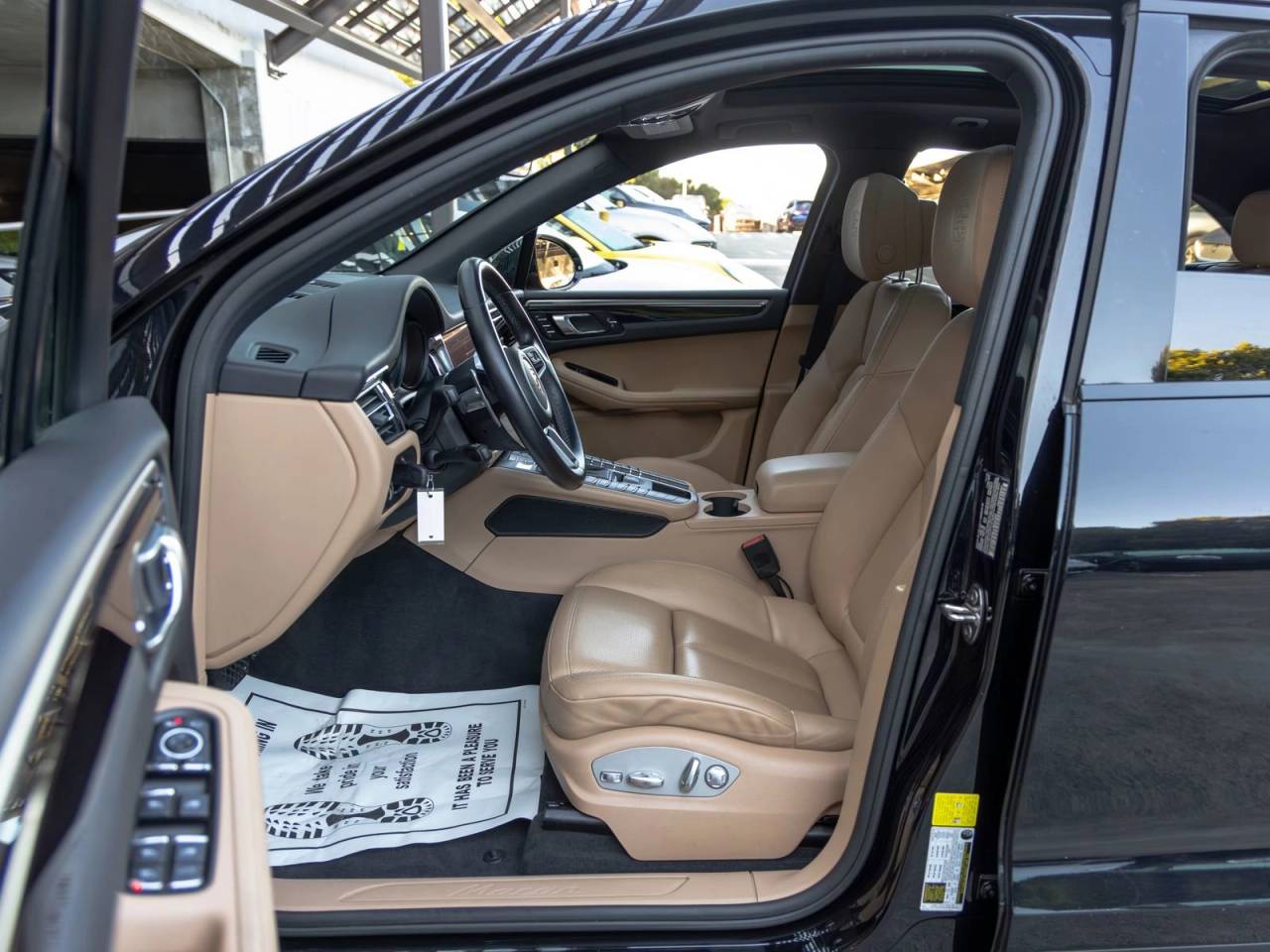 2020 Porsche Macan Macan