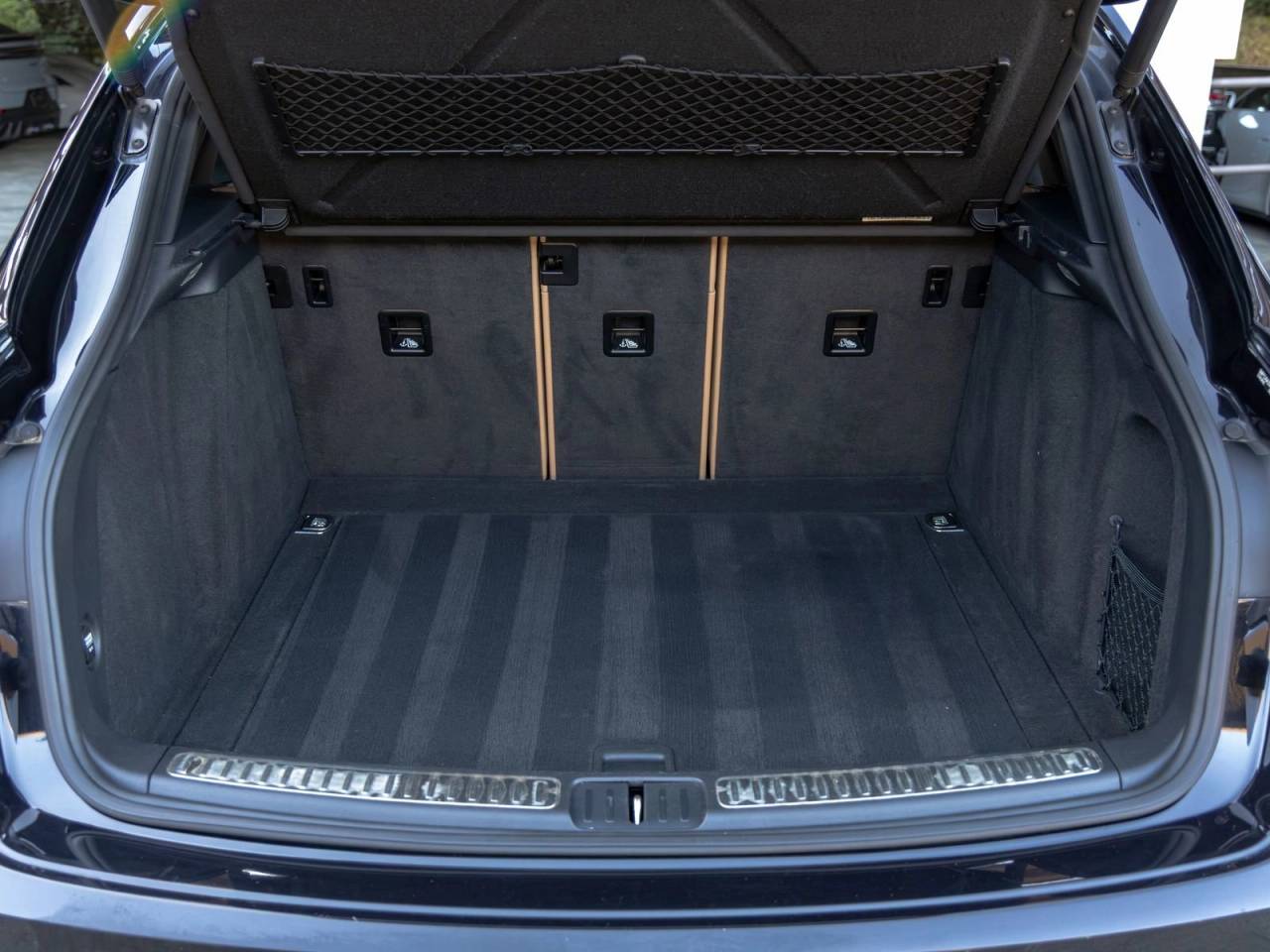 2020 Porsche Macan Macan