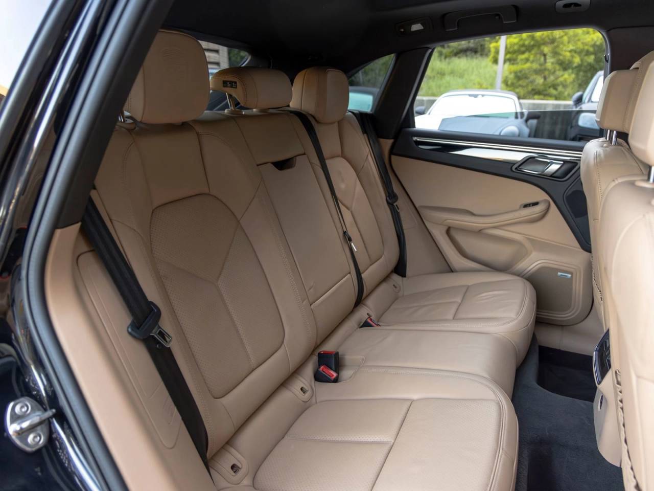 2020 Porsche Macan Macan