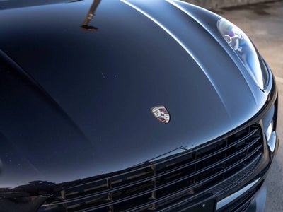 2020 Porsche Macan Macan