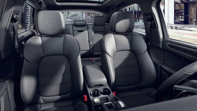 2023 Porsche Macan Macan T (MY23)