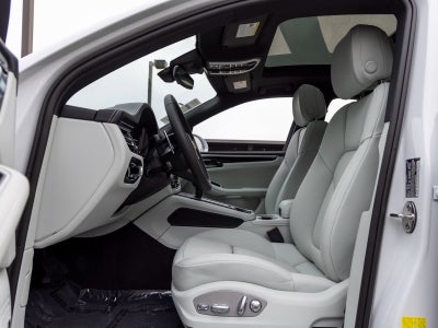2025 Porsche Macan Macan