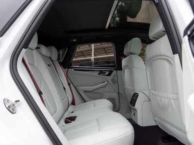 2025 Porsche Macan Macan