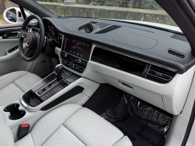 2025 Porsche Macan Macan