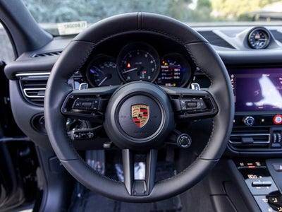 2026 Porsche Macan Macan