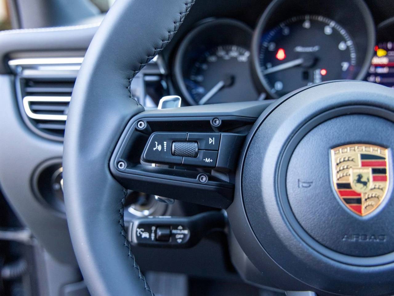 2026 Porsche Macan T