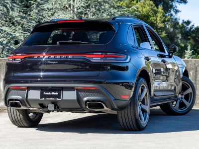 2026 Porsche Macan Base