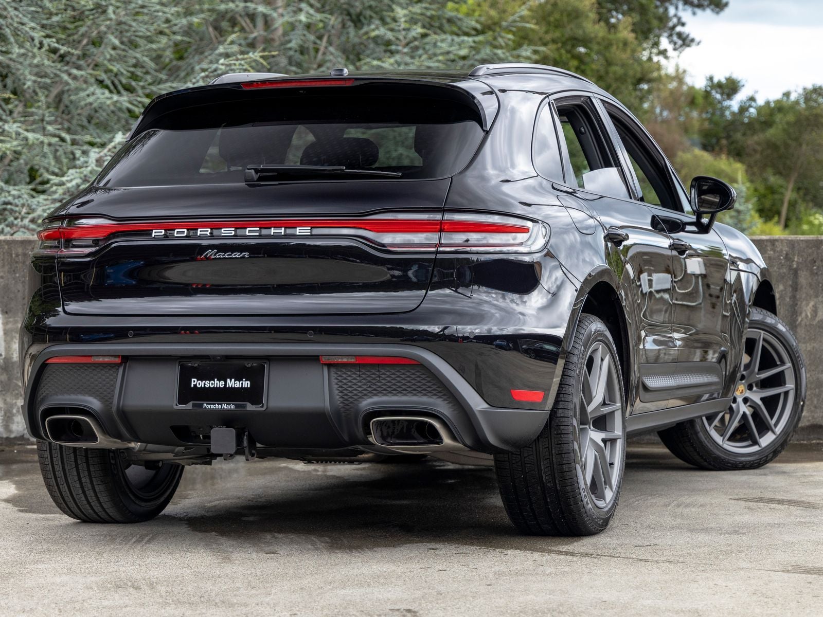 2026 Porsche Macan Base