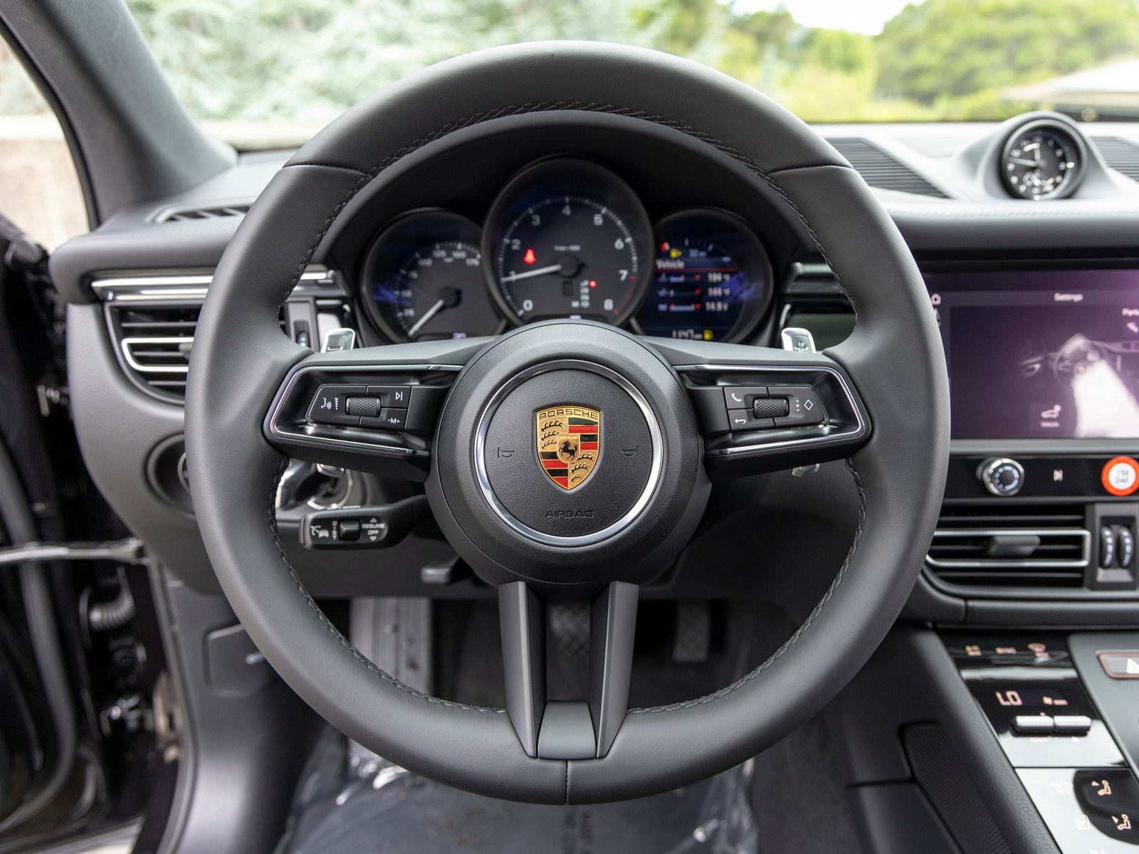 2026 Porsche Macan Base