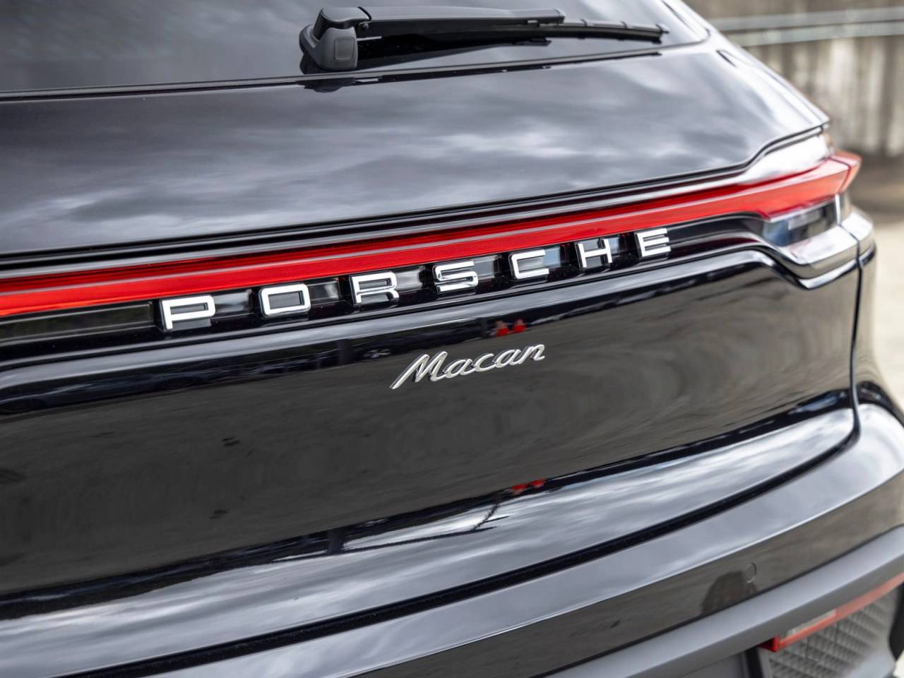 2026 Porsche Macan Base