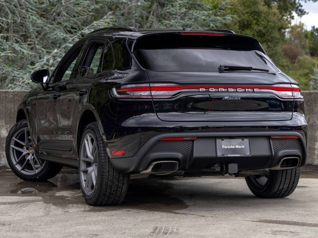 2026 Porsche Macan Base