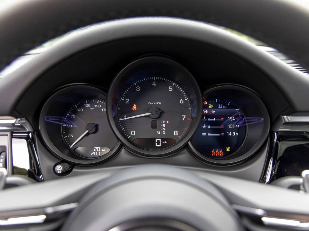 2026 Porsche Macan Base
