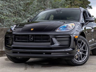 2026 Porsche Macan Base