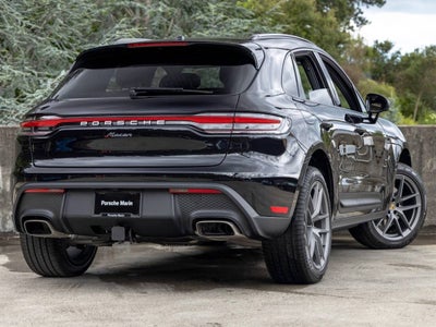 2026 Porsche Macan Base