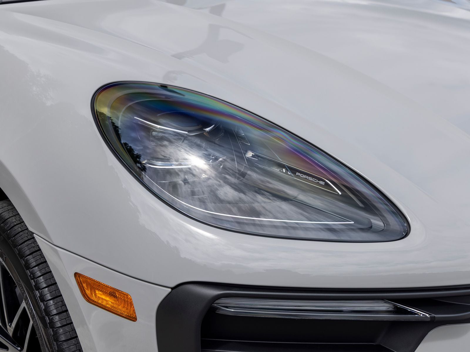 2026 Porsche Macan Base