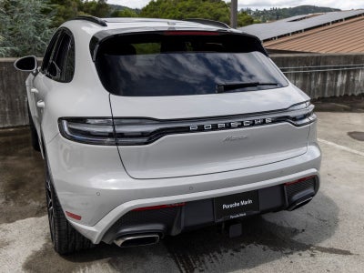2026 Porsche Macan Base