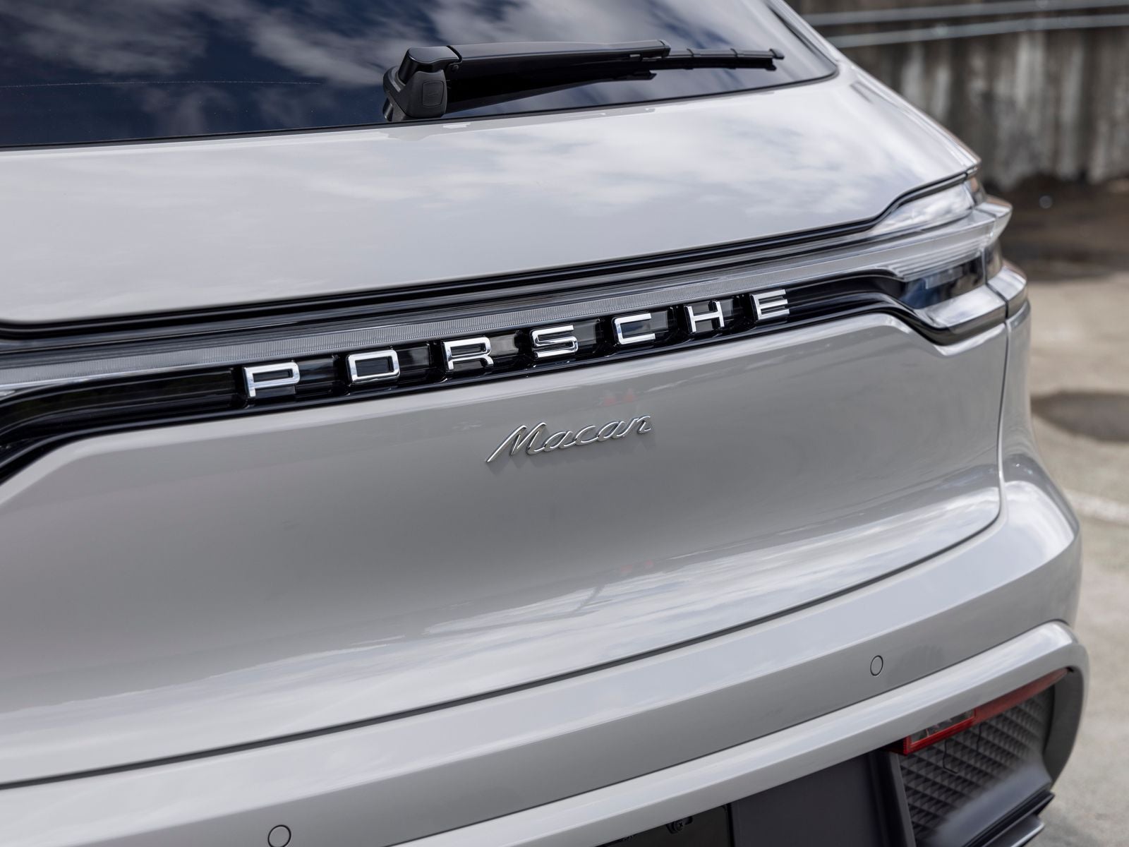 2026 Porsche Macan Base