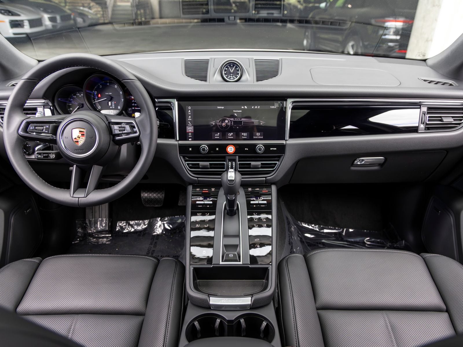 2026 Porsche Macan Base