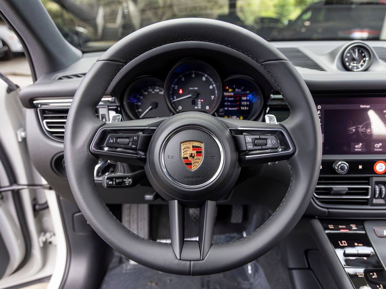 2026 Porsche Macan Base