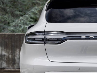 2026 Porsche Macan Base