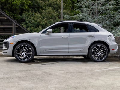 2026 Porsche Macan Base