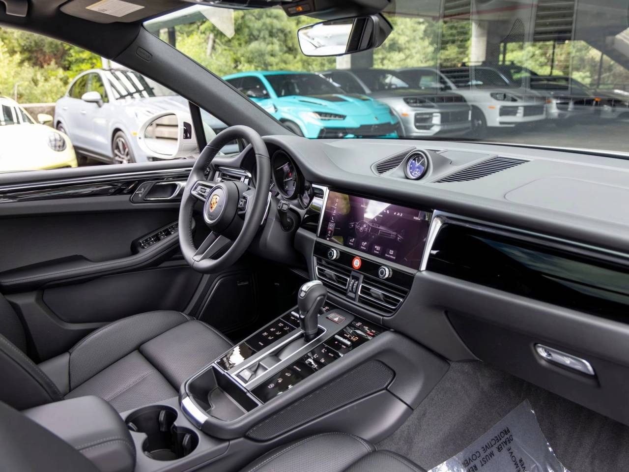 2026 Porsche Macan Base