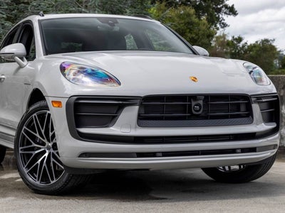 2026 Porsche Macan Base