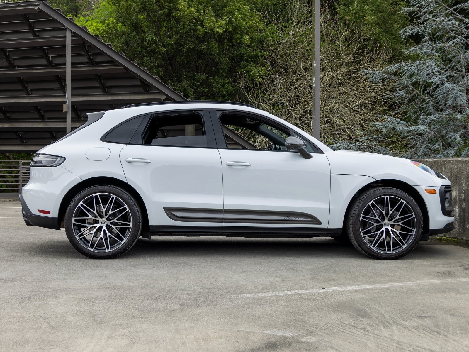 2023 Porsche Macan Macan T (MY23)