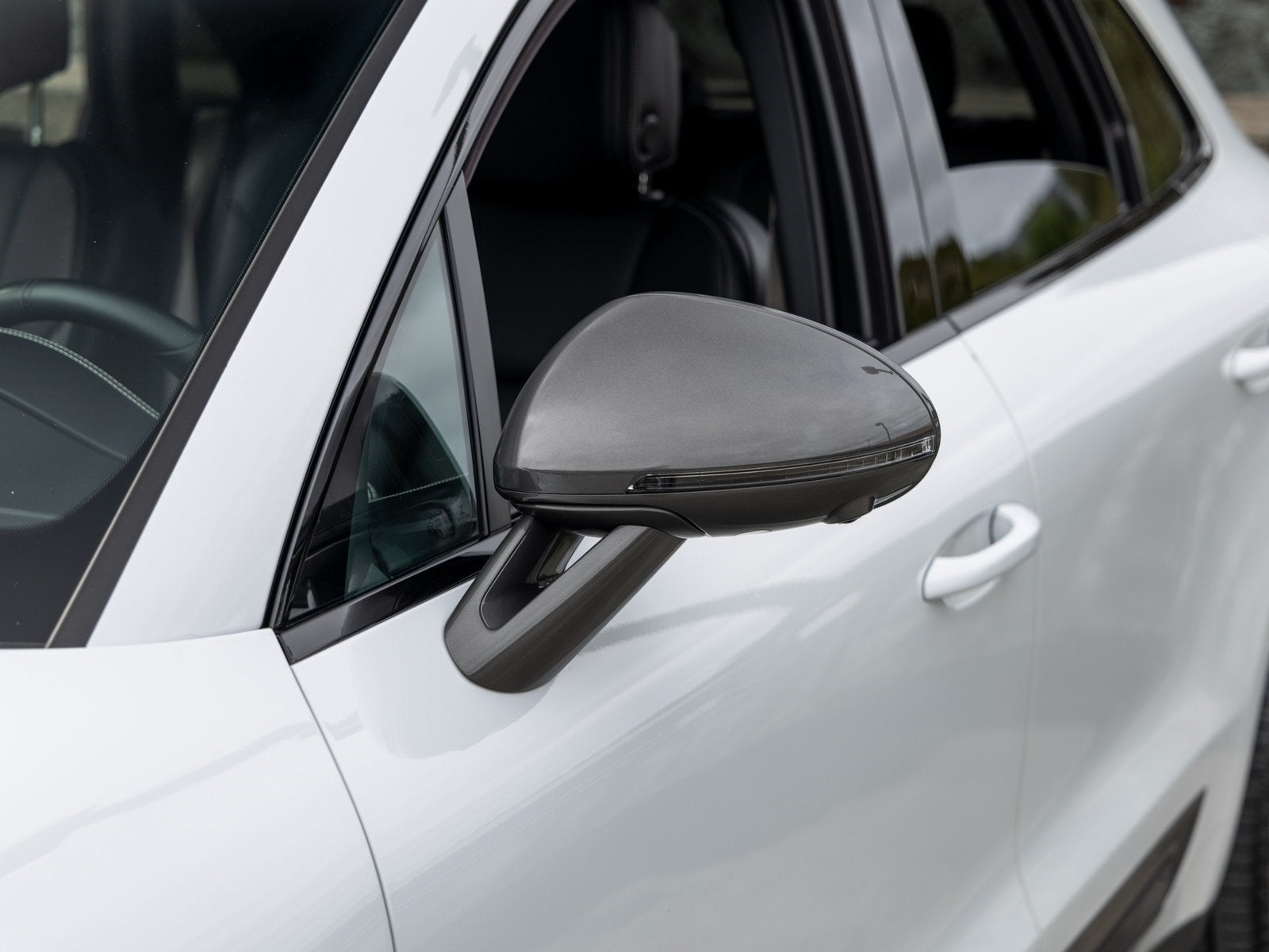 2023 Porsche Macan Macan T (MY23)